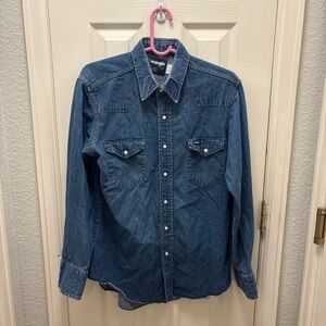 Wrangler Men's Casual Blue Button Down Shirt